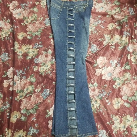 Blue jeans with rhinestones - Picture 7 of 9